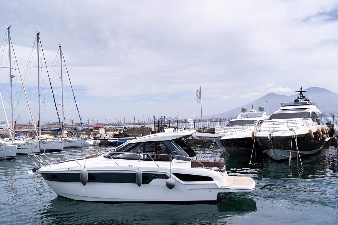 Al Campanile H Napoli Centro, By Clapa Group Hotel Exterior photo