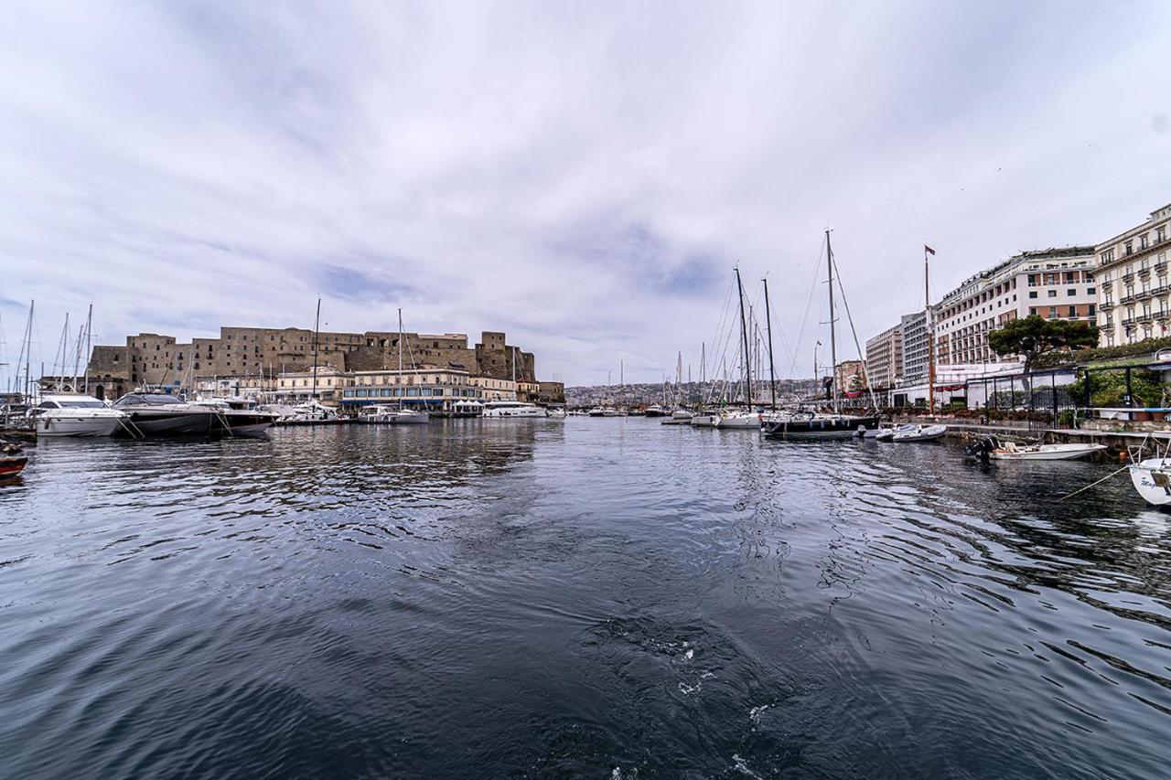 Al Campanile H Napoli Centro, By Clapa Group Hotel Exterior photo