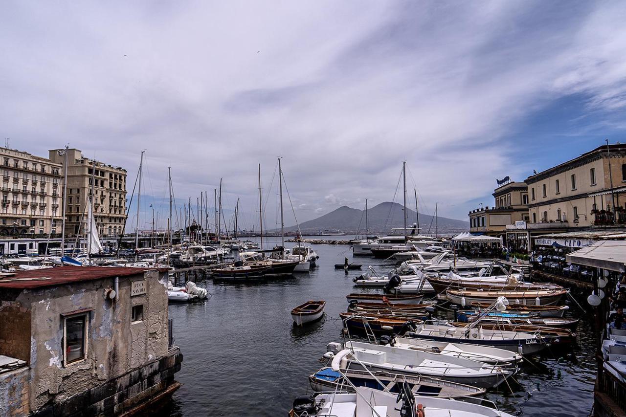 Al Campanile H Napoli Centro, By Clapa Group Hotel Exterior photo